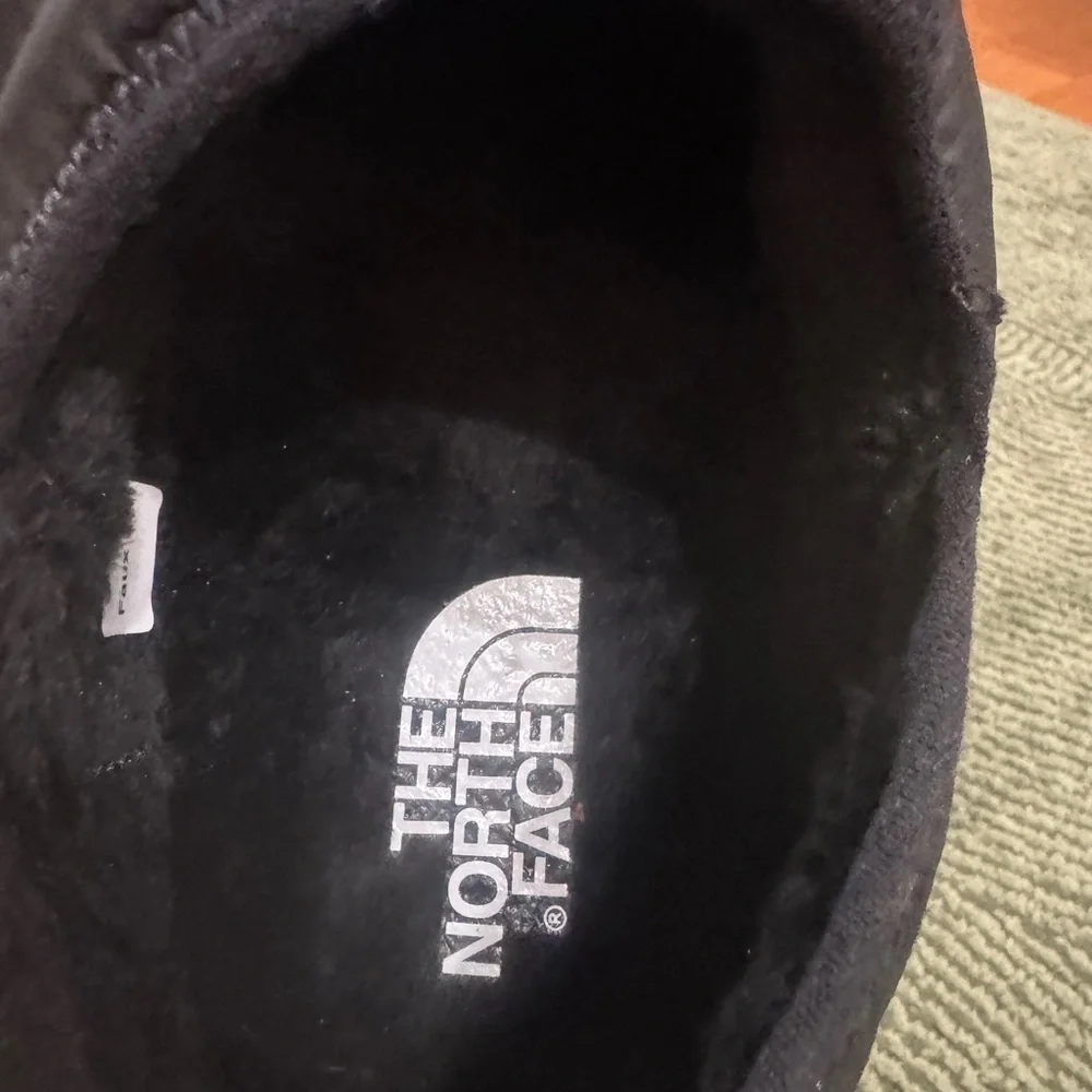 Northface Thermoball Traction Mule V slippers sz 8